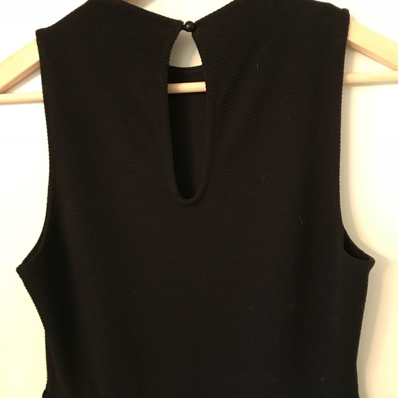 BEAUTIFUL BLACK DRESS - Picture 5 of 7